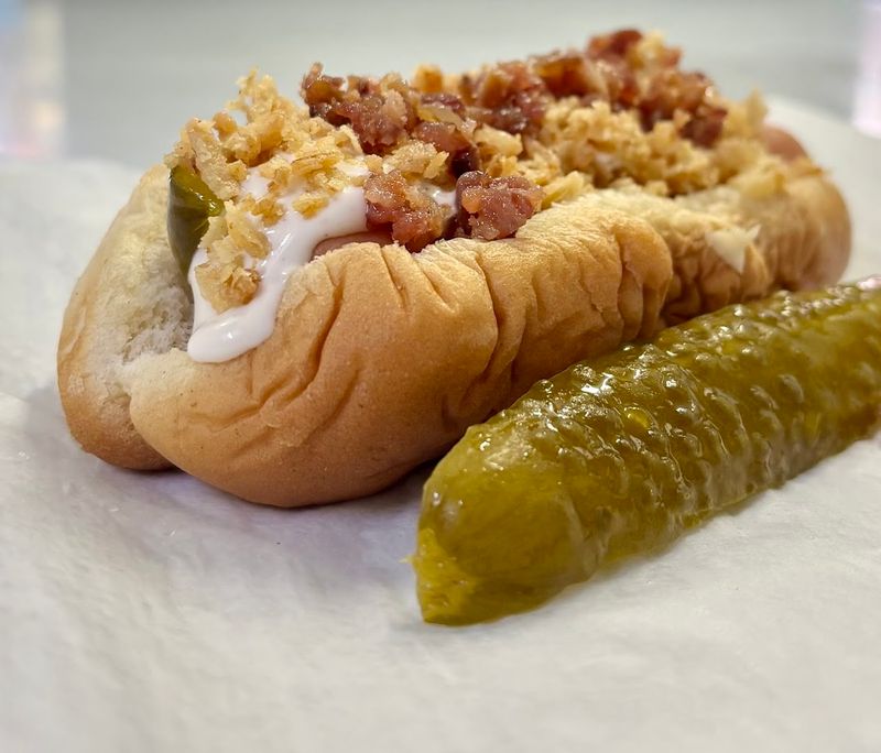 Dee&rsquo;s Hot Dogs 