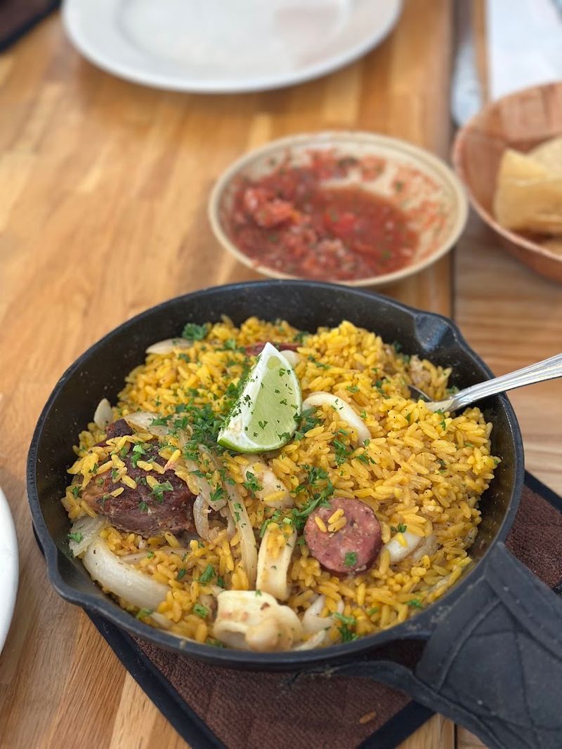 La Fonda Latina