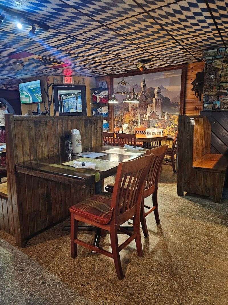 Haus Heidelberg German Restaurant - Hendersonville