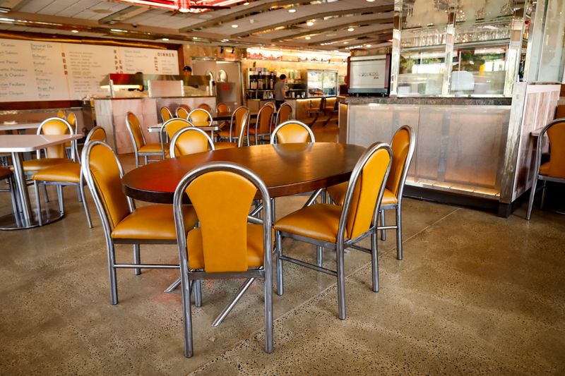 Shoreline Diner & Vegetarian Enclave 