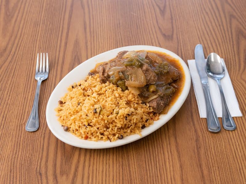 La Borinque&ntilde;a Restaurant &mdash; Waterbury, Connecticut
