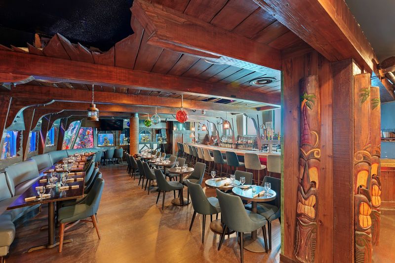 The Wreck Bar (B Ocean Resort)
