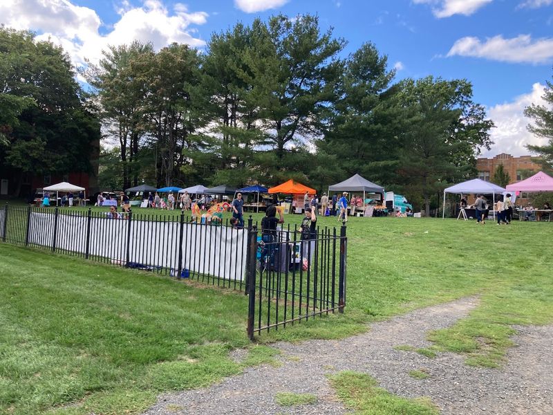 West End Farmers Market &mdash; Hartford