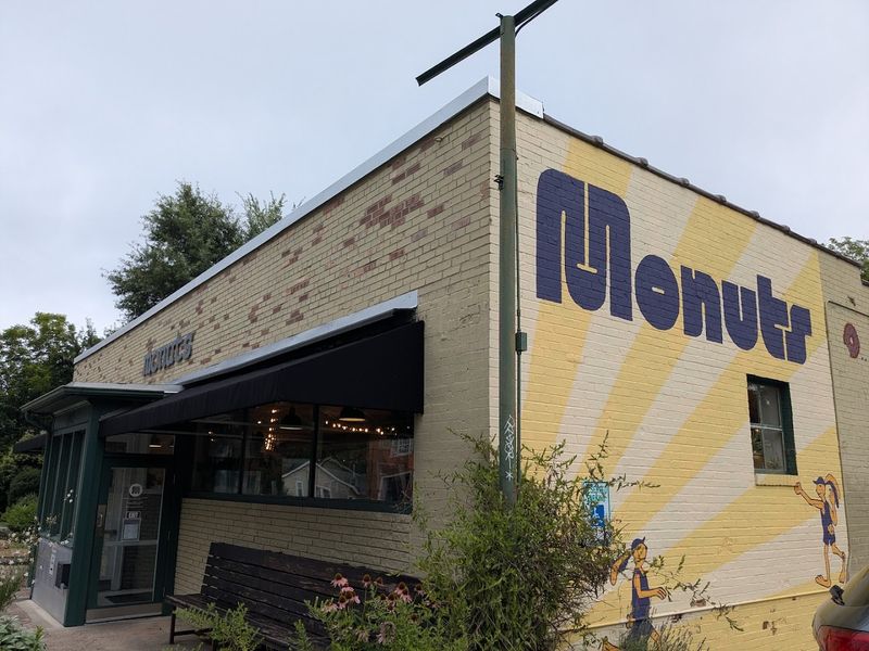 Monuts &mdash; Durham