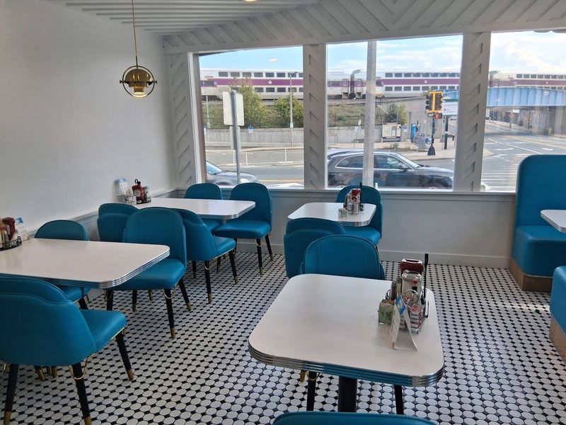 Victoria's Diner 