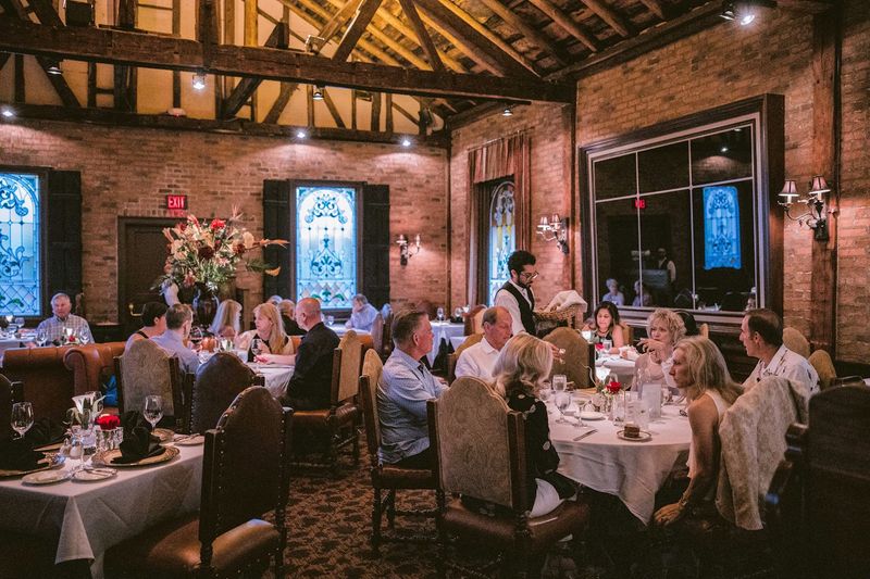 Live Entertainment Elevates Evenings