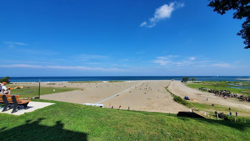 Conneaut Township Park Beach (Conneaut, Ashtabula)