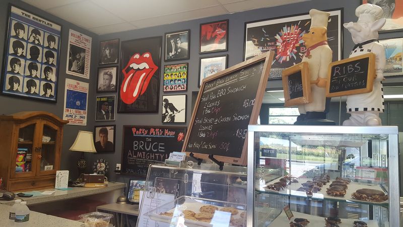 Porky Pete's BBQ - Newington, Hartford County