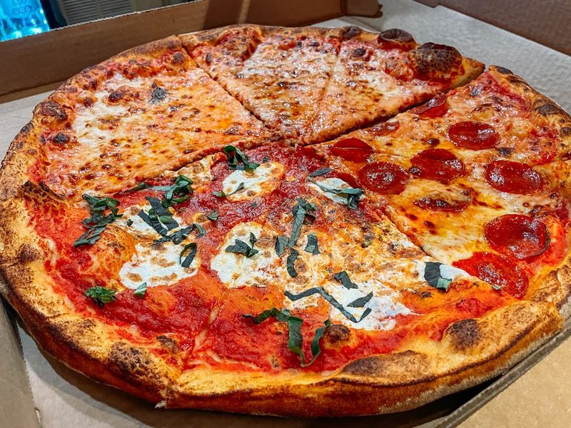 Ernesto's Pizzeria - Boston, Suffolk County