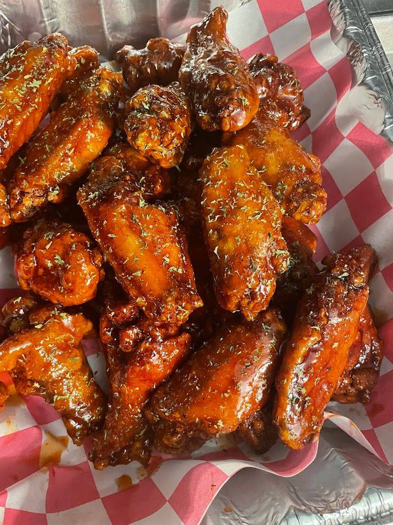 Mad Flavorz Wing Lounge