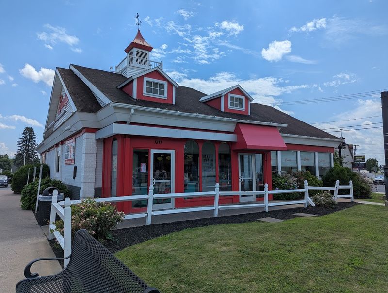 Friendly's &mdash; Springfield