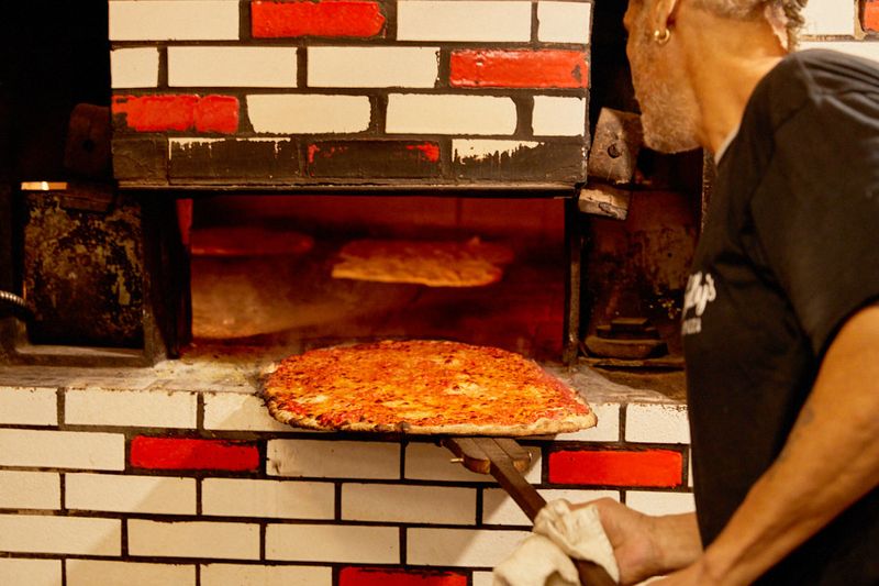 Sally’s Apizza