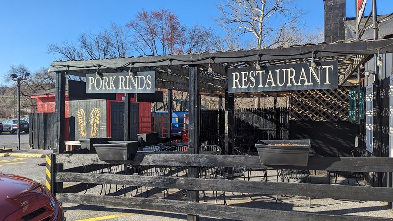 Relaxed Patio Dining Experience