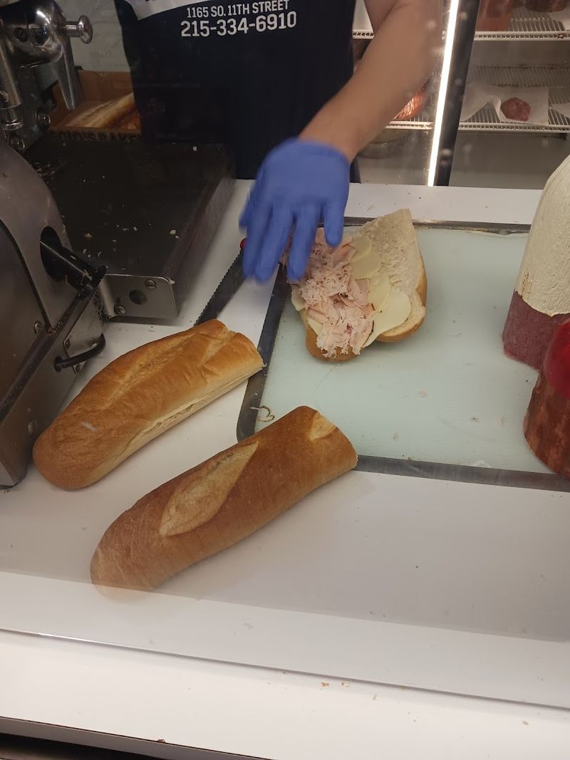 Fast-Paced, No-Frills Service