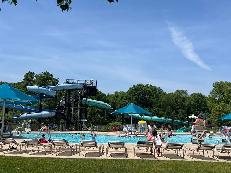 Turtle Cove Family Aquatic Center - Belleville, MI