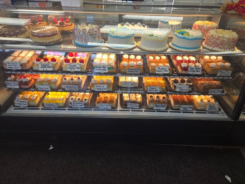 East Detroit Bakery & Deli - Eastpointe, Michigan