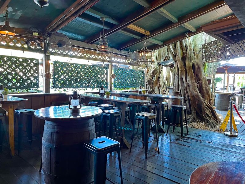 The Field Irish Pub & Eatery (Dania Beach)