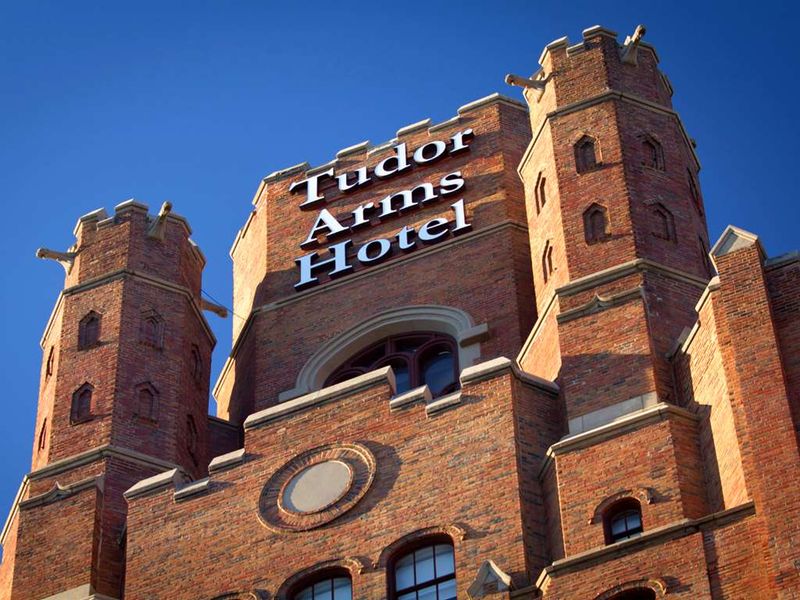 The Tudor Arms Hotel - Cleveland, Cuyahoga County, Ohio
