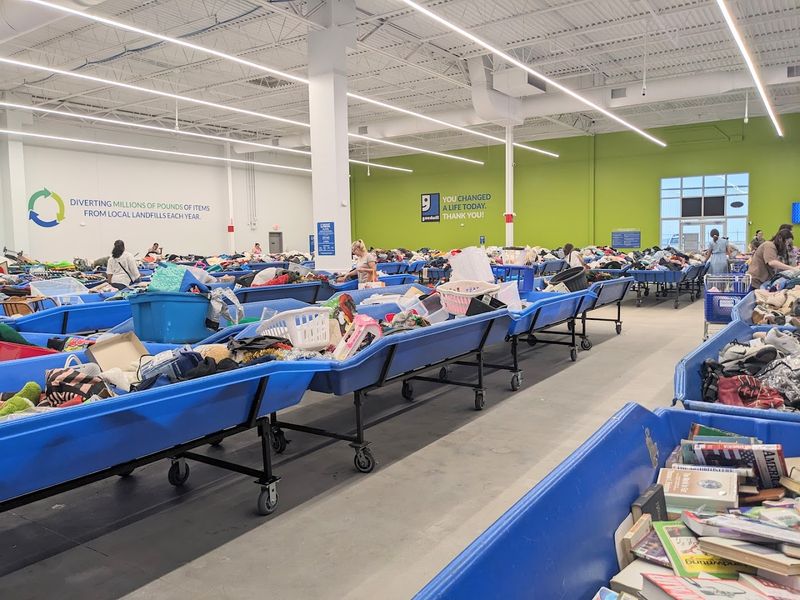 Goodwill Outlet – Canton