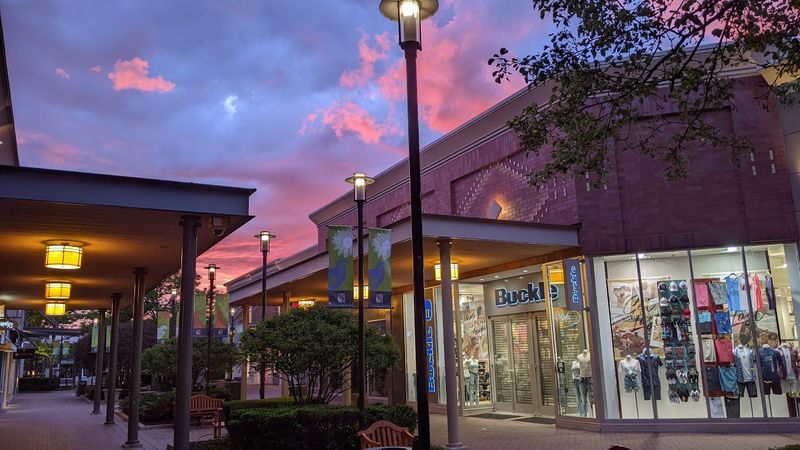 Partridge Creek Mall &mdash; Clinton Township