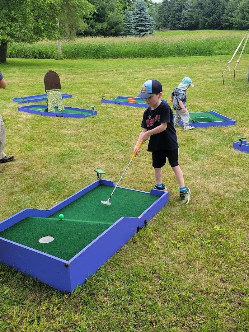 Putt-R-Round (Ypsilanti)