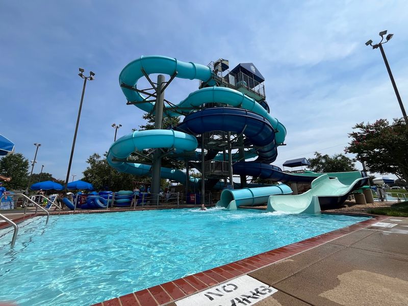 SplashDown Waterpark 