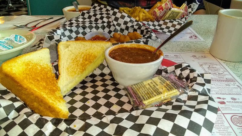 Bing&rsquo;s Diner 