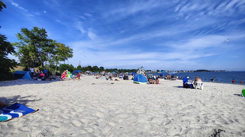 Rocky Neck State Park Beach (East Lyme, New London)
