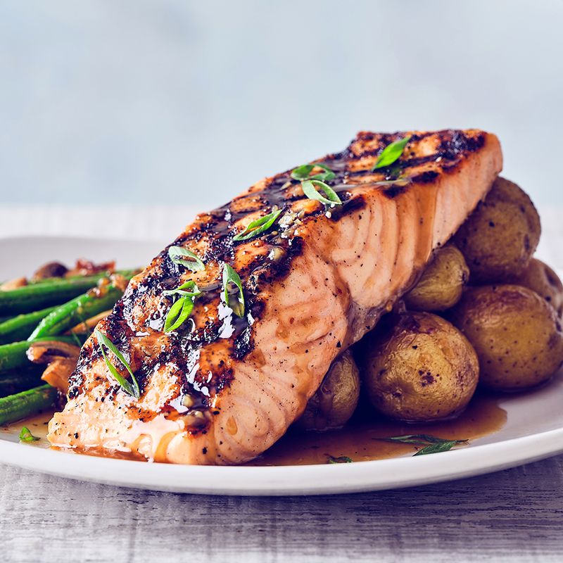 Mediterranean-Inspired Salmon That Redefines Healthy Dining