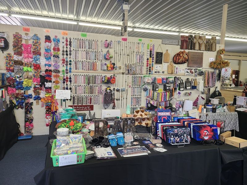Jamie's Flea Market, South Amherst, Lorain County