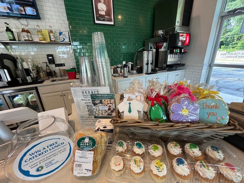 Henri's Bakery & Deli - Brookhaven