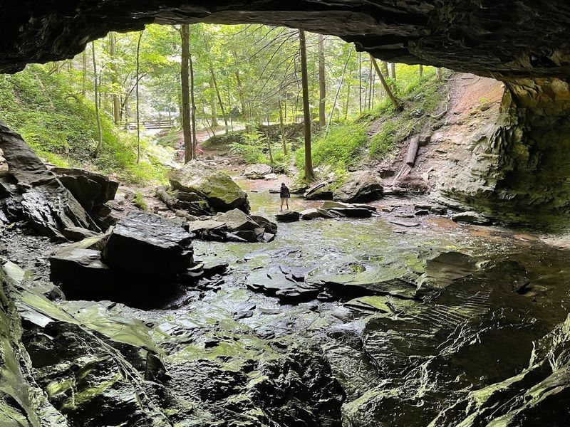 Laurel Caves