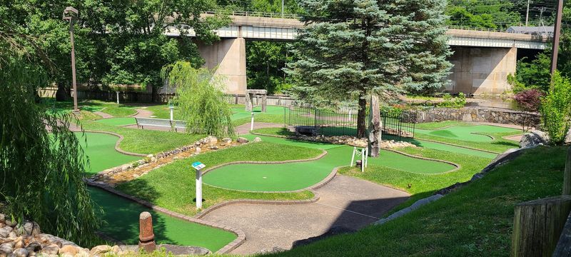Riverfront Miniature Golf (Unionville/Farmington)