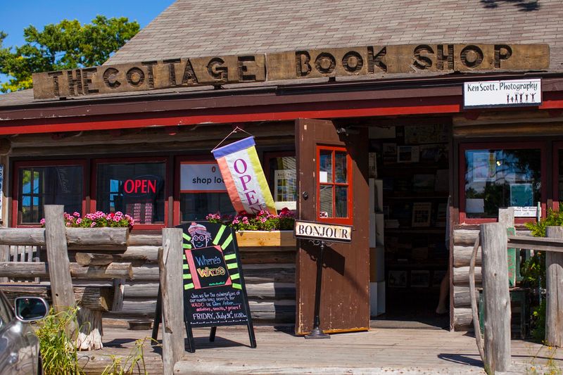 Cottage Book Shop - Glen Arbor