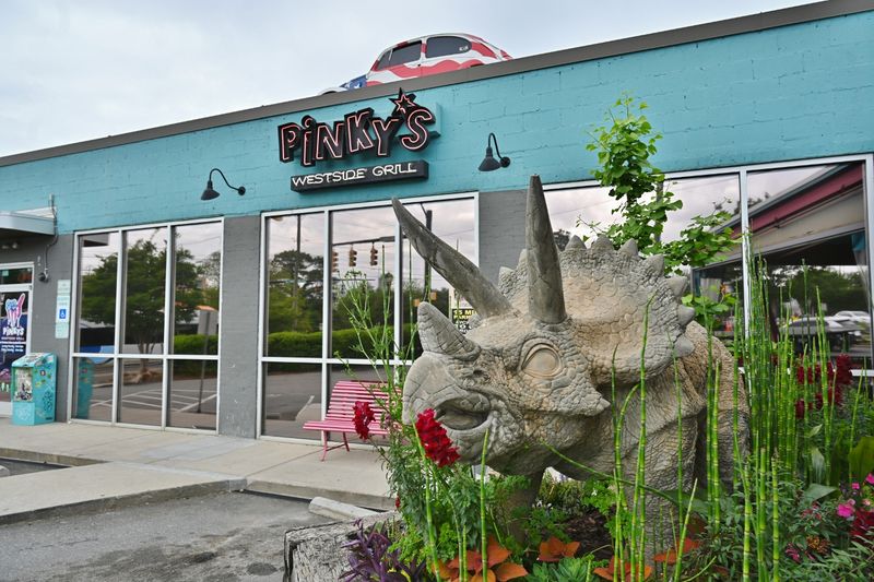 Pinky&rsquo;s Westside Grill 