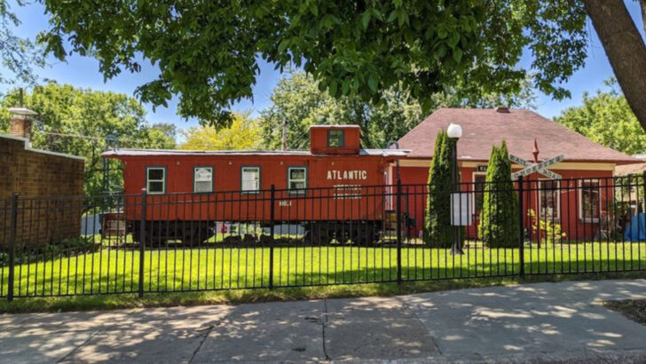 If You Miss the Old Midwest, These 12 Iowa Towns Still Carry Farm Country Charm