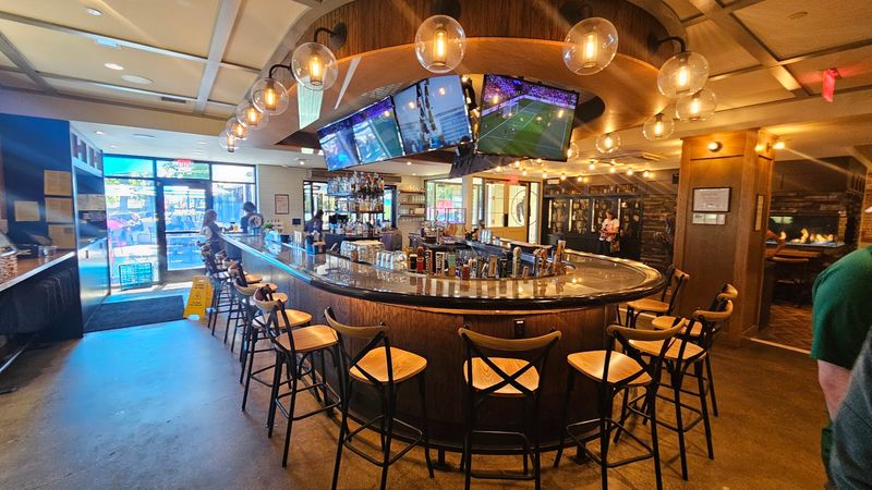 Bear Branch Tavern – Vienna
