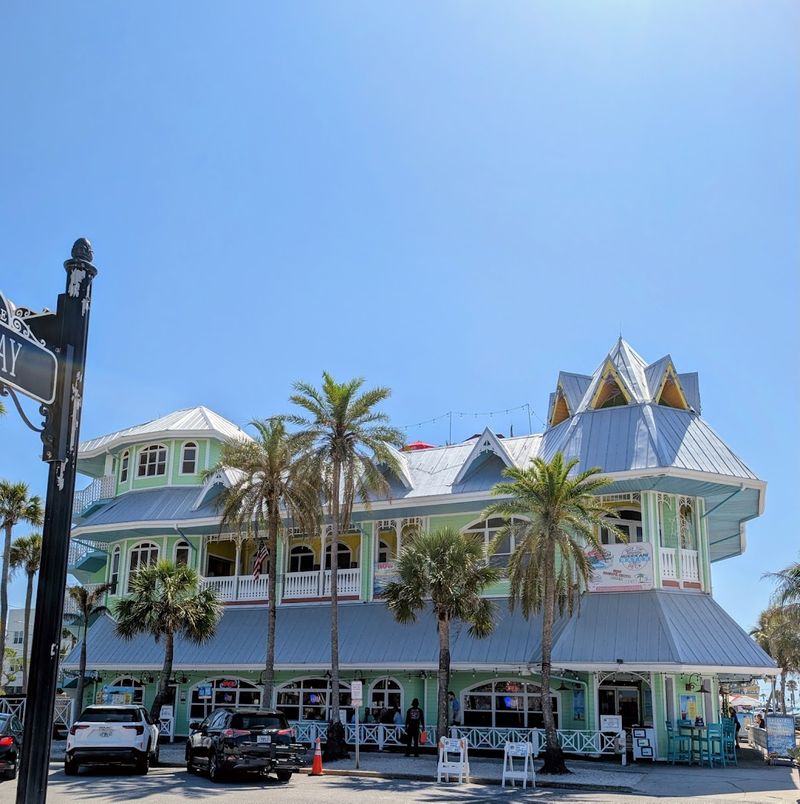Hurricane Seafood Restaurant & Rooftop Bar