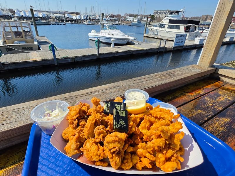 Captain Scott's Lobster Dock (New London)