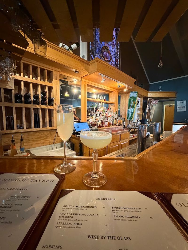 Old Mission Tavern (Traverse City)