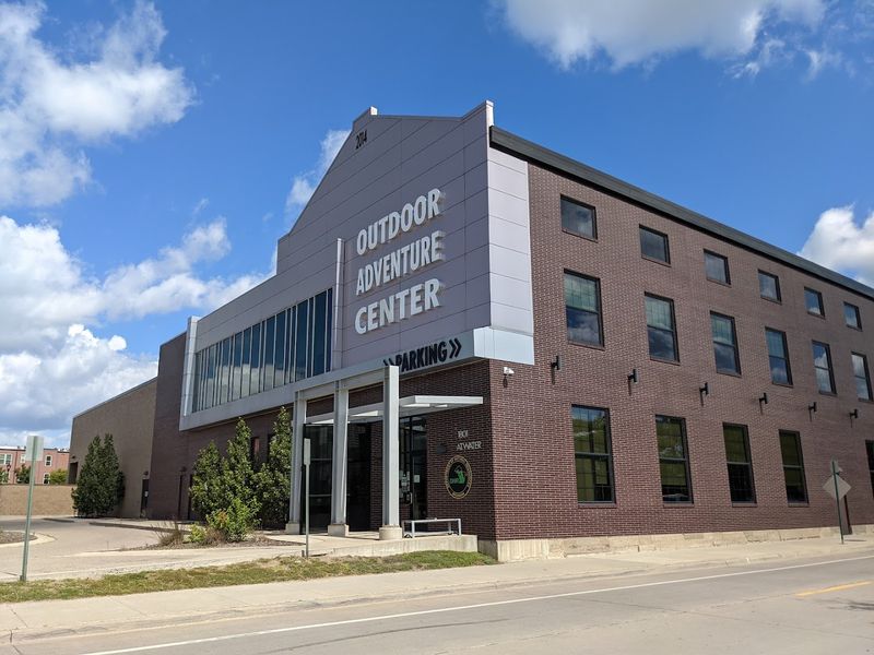 Outdoor Adventure Center Aquatic Displays 