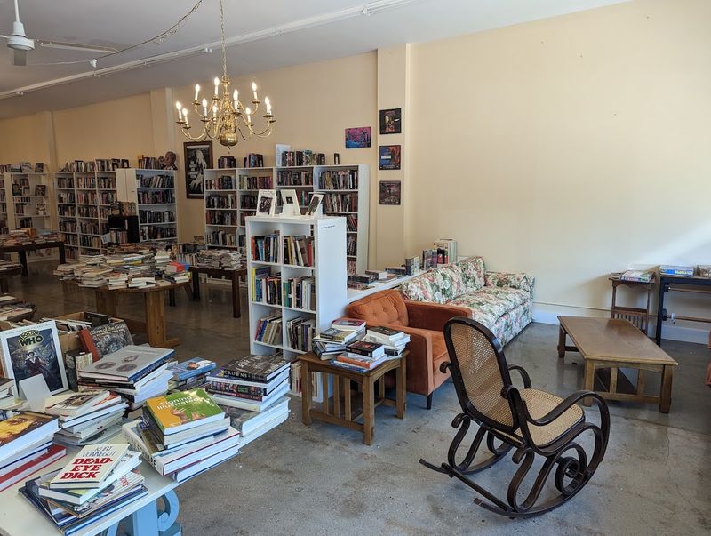 Black Dog Books & Records - Lansing