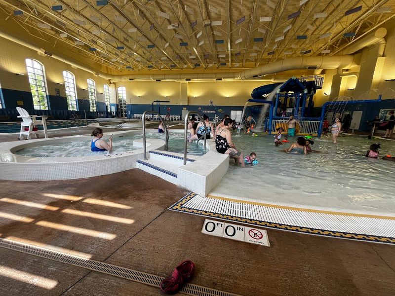 Macomb Aquatic Center - Macomb, MI
