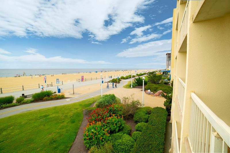 Oceanfront Inn and Suites 