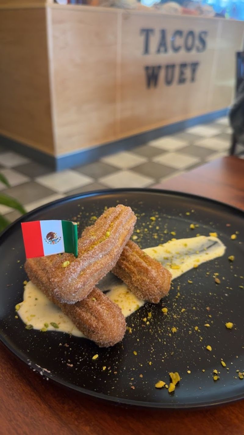 Tacos Wuey (Detroit)