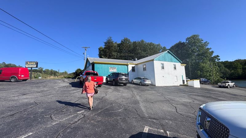 Jones Fish Camp &ndash; Maiden
