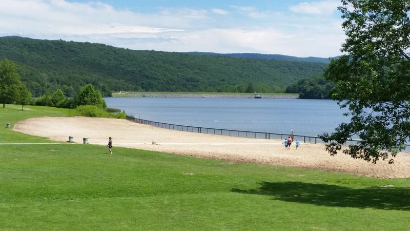 Shawnee Beach (Shawnee on Delaware, Monroe)