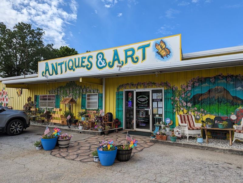 Cleveland Antique and Flea Market, Cleveland, White County