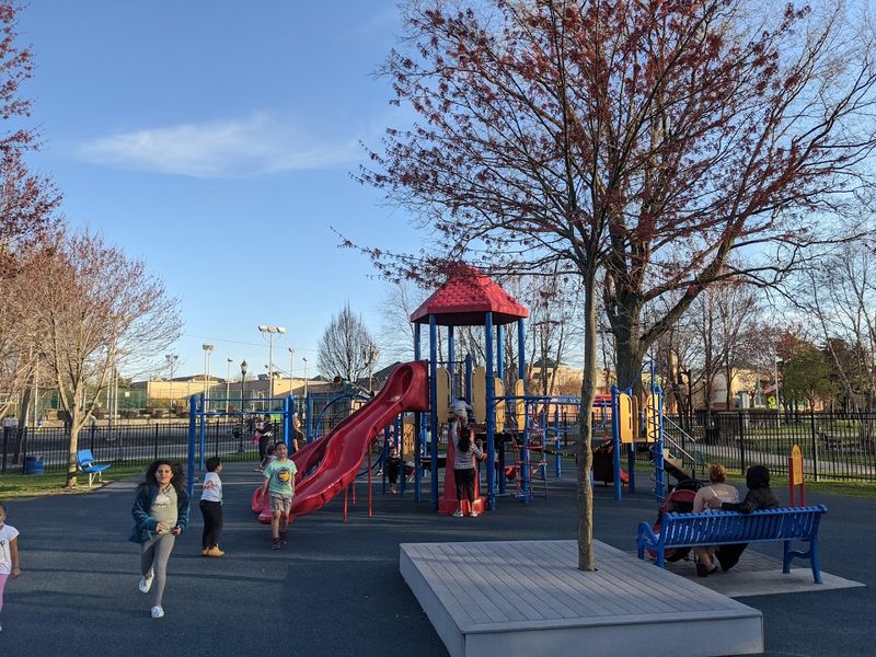 Lyndhurst Park - Lyndhurst