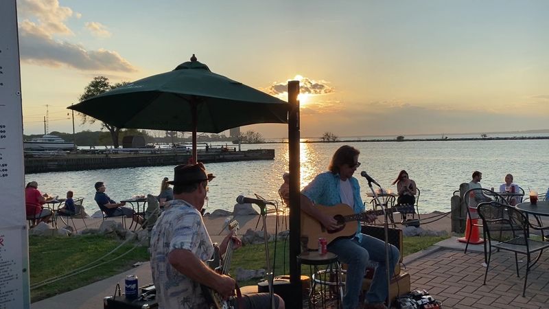 Dockside Cafe &mdash; Sandusky